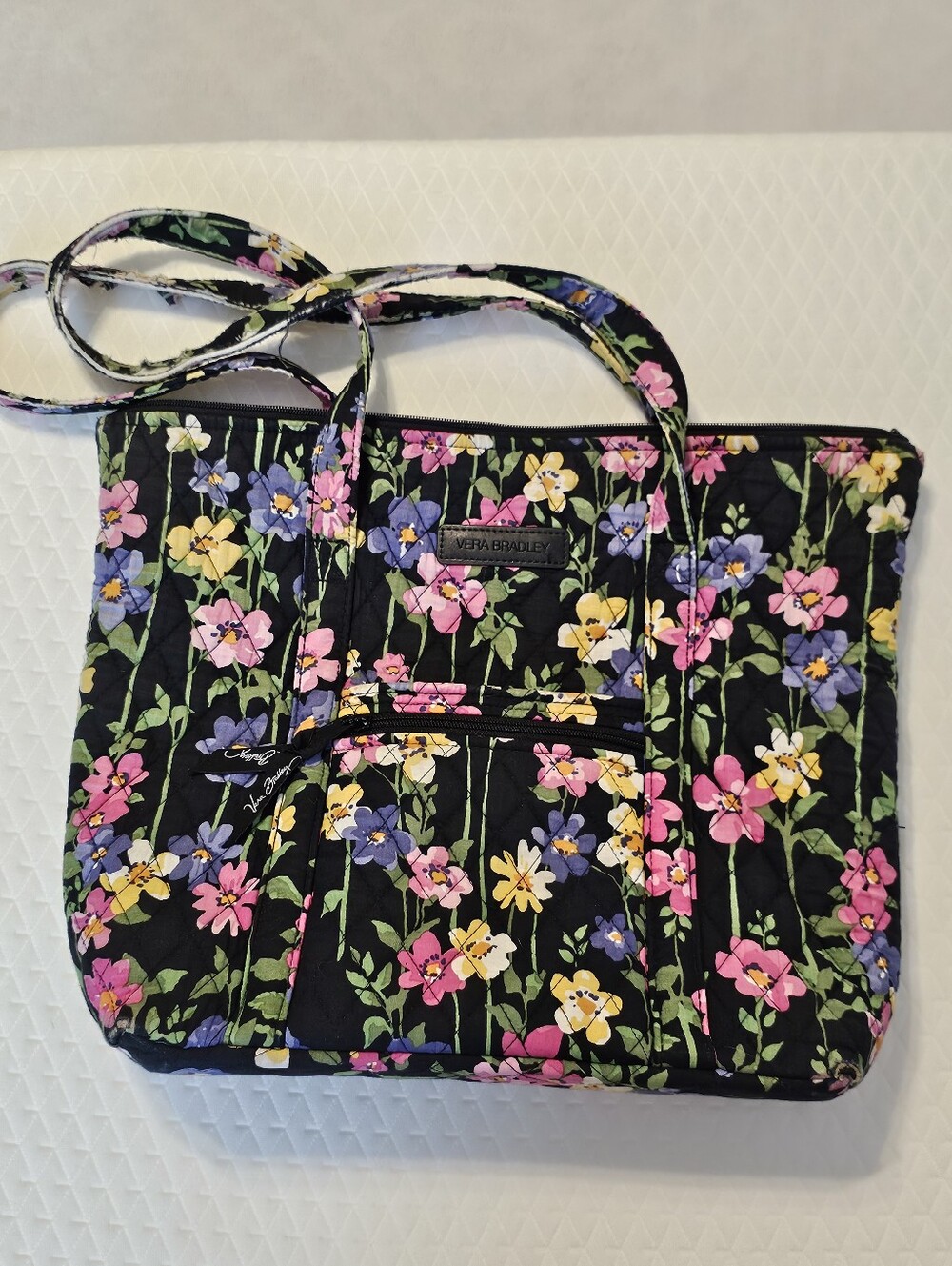 Vera Bradley Plum Pansies Floral Quilted Multi Colored Zip Top Shoulder Bag Guc